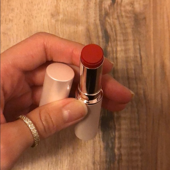 Twinkle Lips Glow Color - Picture 3 of 4